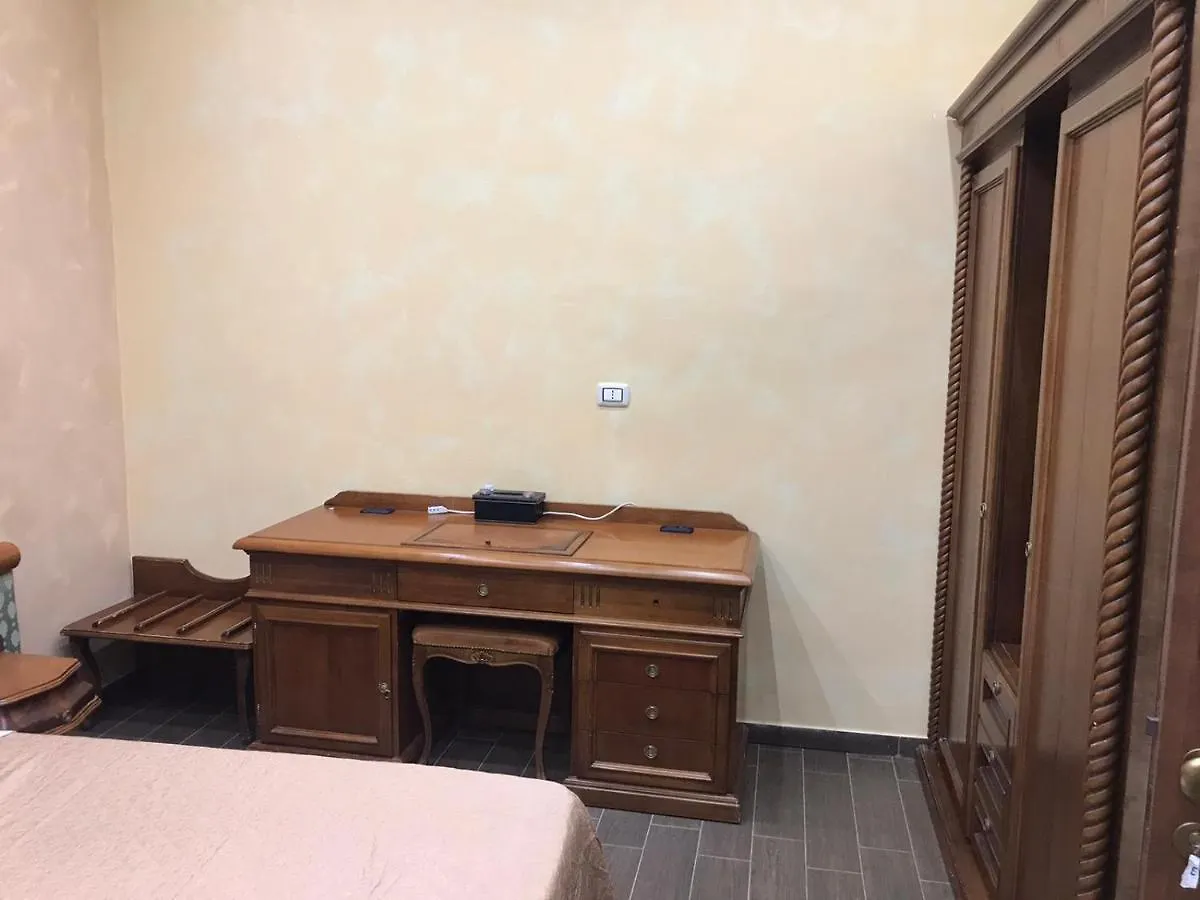 Bed and Breakfast la casa di romi Aeroporto di Catania Fontana Rossa Bed & Breakfast